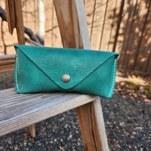 Portland Leather NWOT 🦄 (Reef) Sunglasses case.